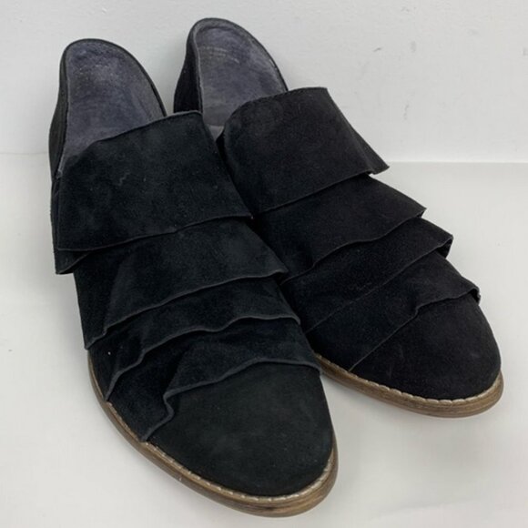 Seychelles Open Mind Bootie Black Suede Ruffle NWOT 7.5 - Picture 2 of 4